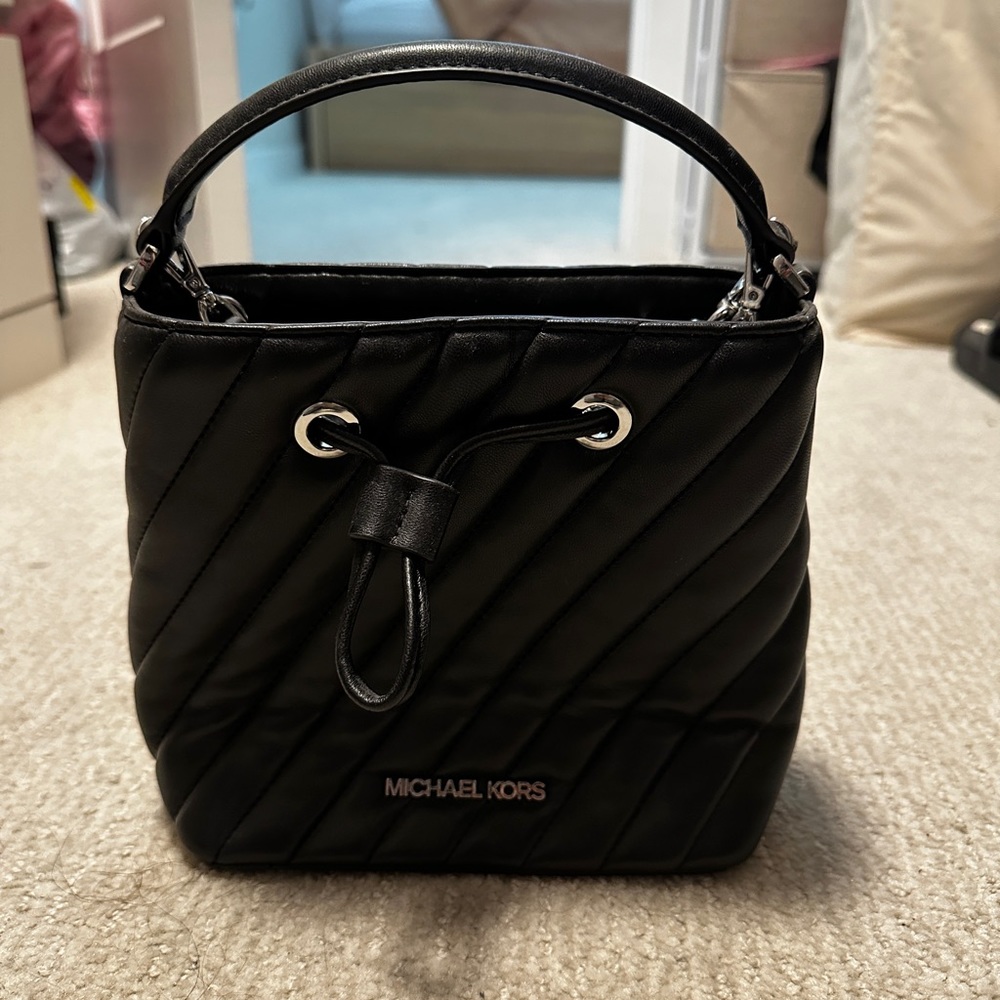 michael kors small leather purse